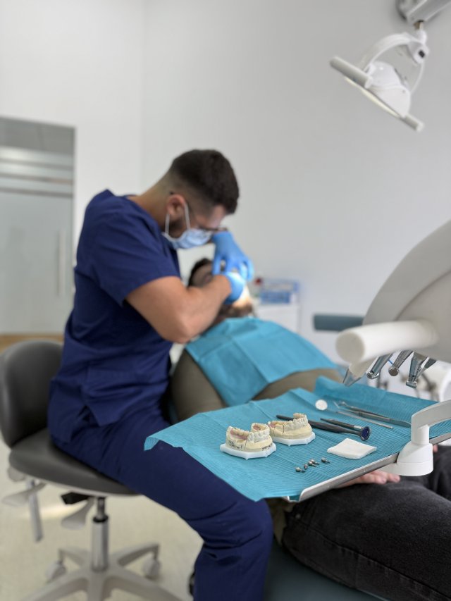 Îngrijirea coroanelor dentare la Novora